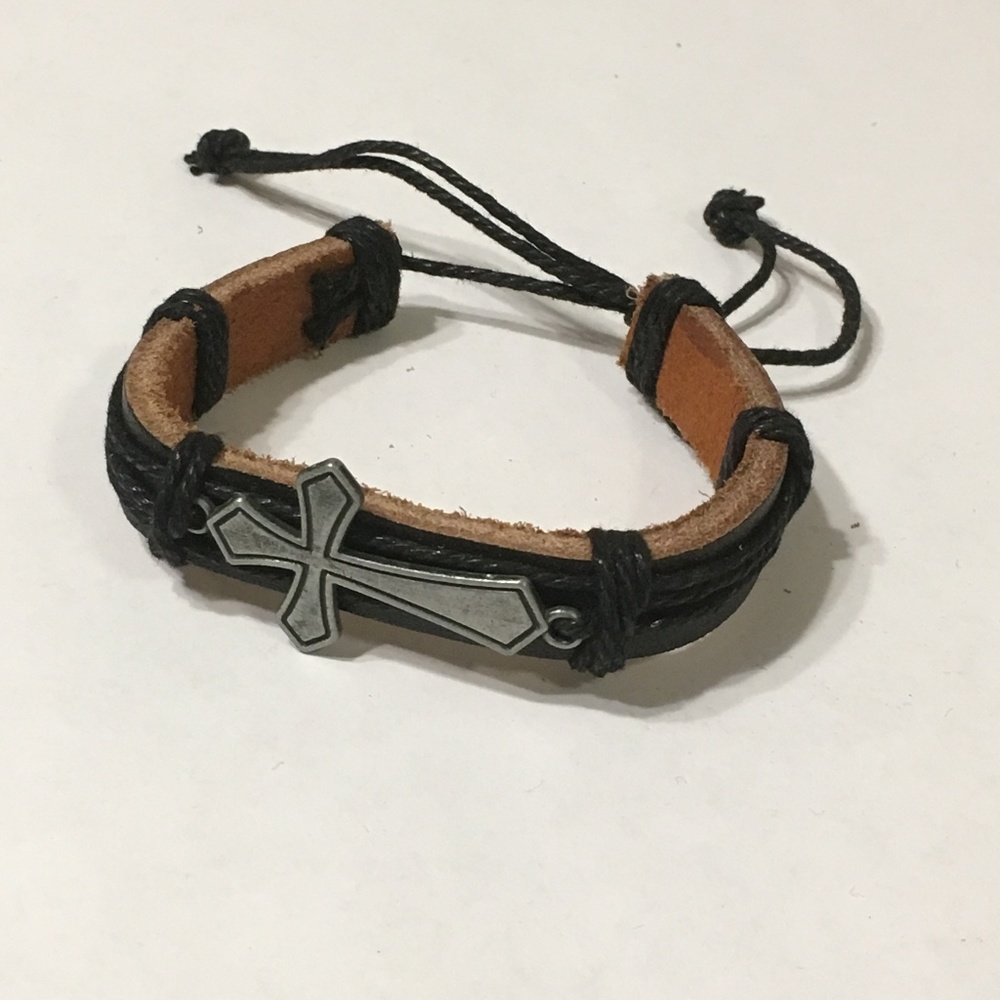 3/$15 ** faux leather bracelet w silver cross NWOT